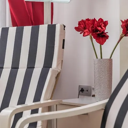 Apartment Lovely In Finida With Wifi Petrovija